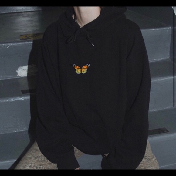 brandy melville butterfly sweatshirt - Picture 3 of 3